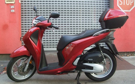 Gebrauchtmotorrad Honda SH125i - Bild 1 Gebrauchtmotorrad Honda SH125i - Bild 1