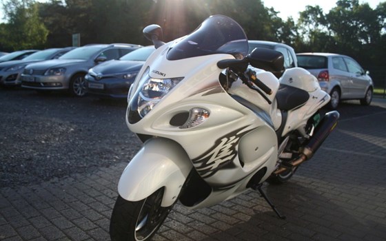 Gebrauchtmotorrad Suzuki GSX 1300 R - Bild 1 Gebrauchtmotorrad Suzuki GSX 1300 R - Bild 1