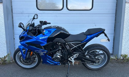 Suzuki GSX-8R