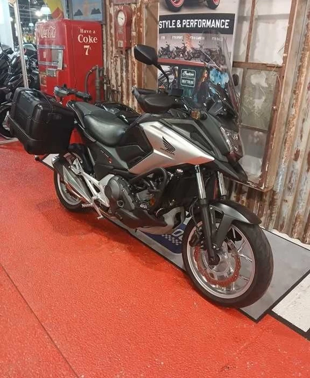 Honda NC750X DCT