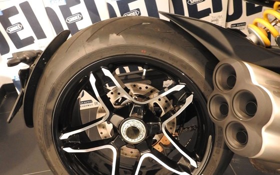 Gebrauchtmotorrad Ducati XDiavel V4 - Bild 7