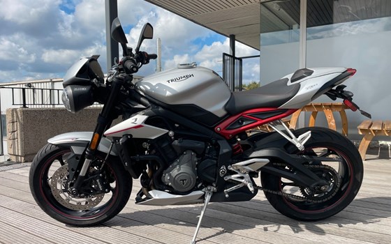 Gebrauchtmotorrad Triumph Street Triple 765 R - Bild 1