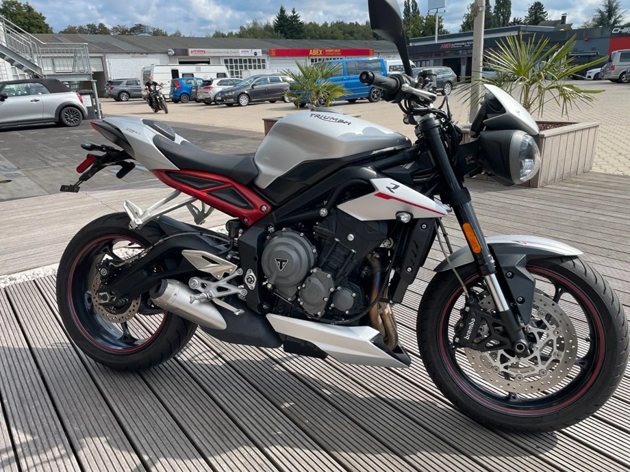 Angebot Triumph Street Triple 765 R Bild 4: Angebot Triumph Street Triple 765 R