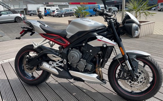 Gebrauchtmotorrad Triumph Street Triple 765 R - Bild 4