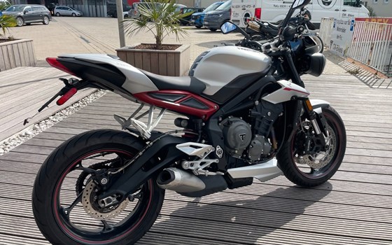 Gebrauchtmotorrad Triumph Street Triple 765 R - Bild 6