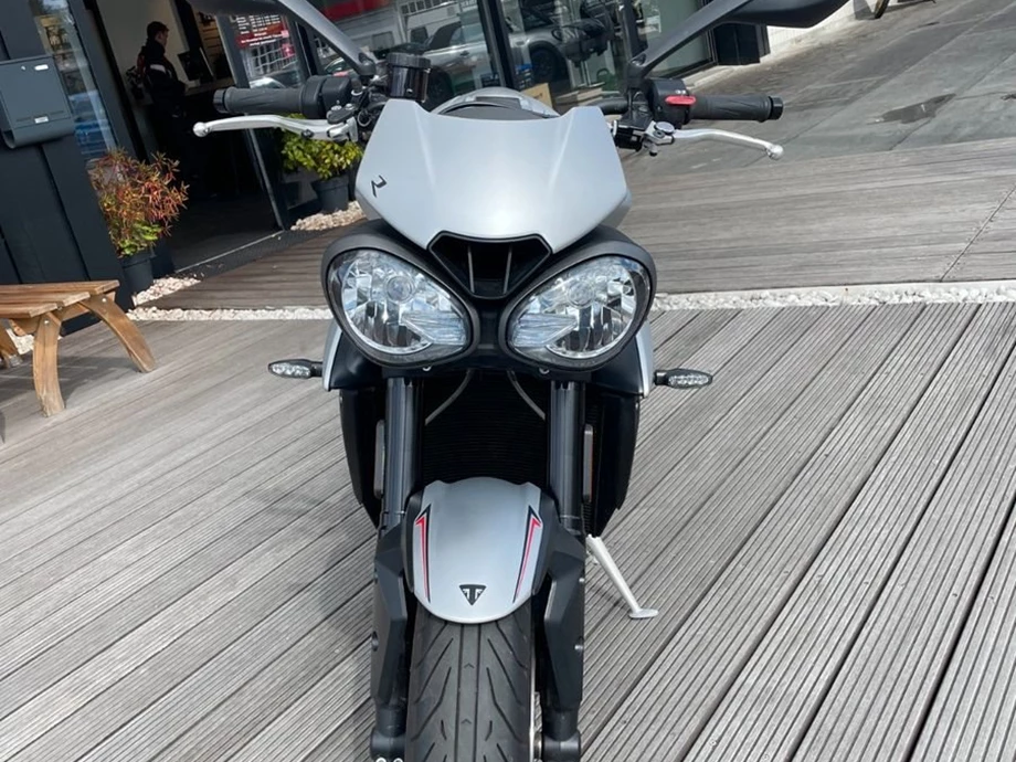 Angebot Triumph Street Triple 765 R Bild 7: Angebot Triumph Street Triple 765 R
