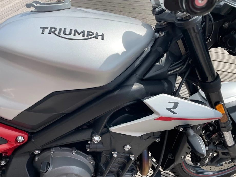 Angebot Triumph Street Triple 765 R Bild 9: Angebot Triumph Street Triple 765 R