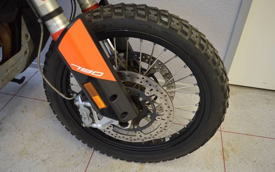 Gebrauchtmotorrad KTM 790 Adventure R - Bild 4