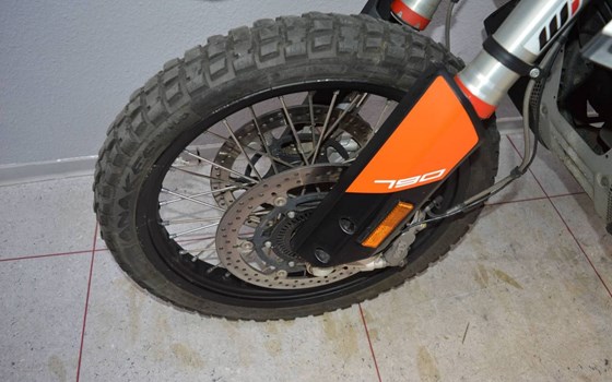 Gebrauchtmotorrad KTM 790 Adventure R - Bild 9