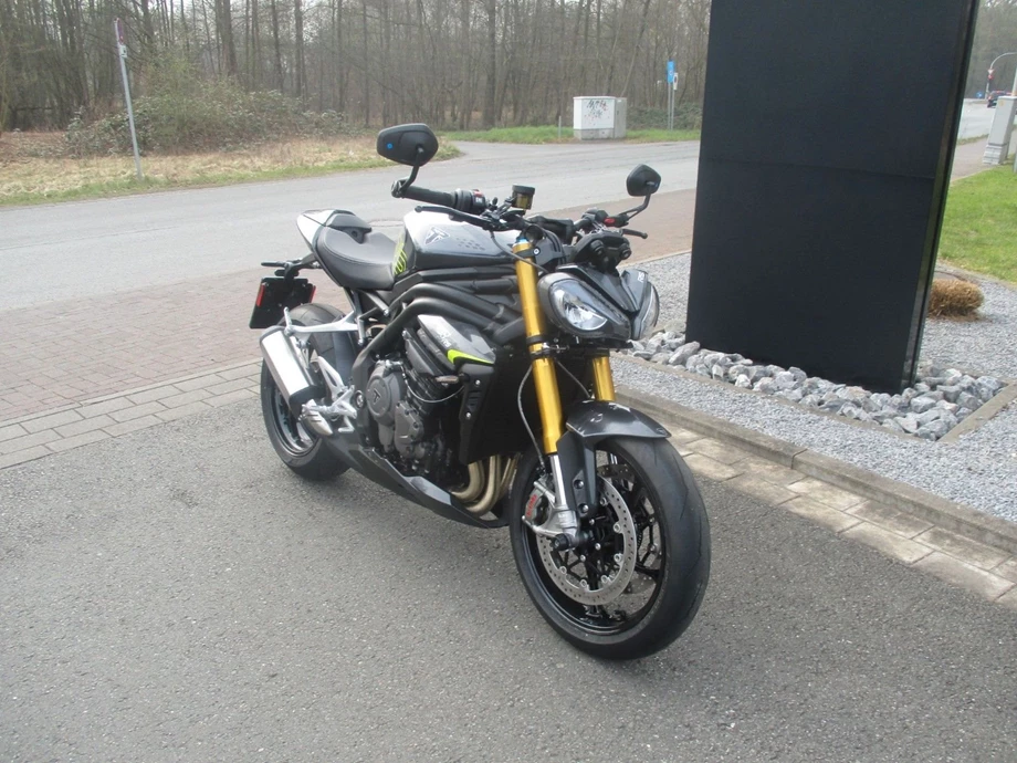 Angebot Triumph Speed Triple 1200 RS Bild 3: Angebot Triumph Speed Triple 1200 RS