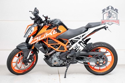 KTM 390 Duke