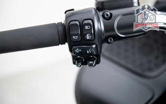 Gebrauchtmotorrad Harley-Davidson Road Glide Ultra - Bild 11