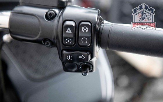 Gebrauchtmotorrad Harley-Davidson Road Glide Ultra - Bild 12