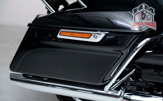 Gebrauchtmotorrad Harley-Davidson Road Glide Ultra - Bild 6