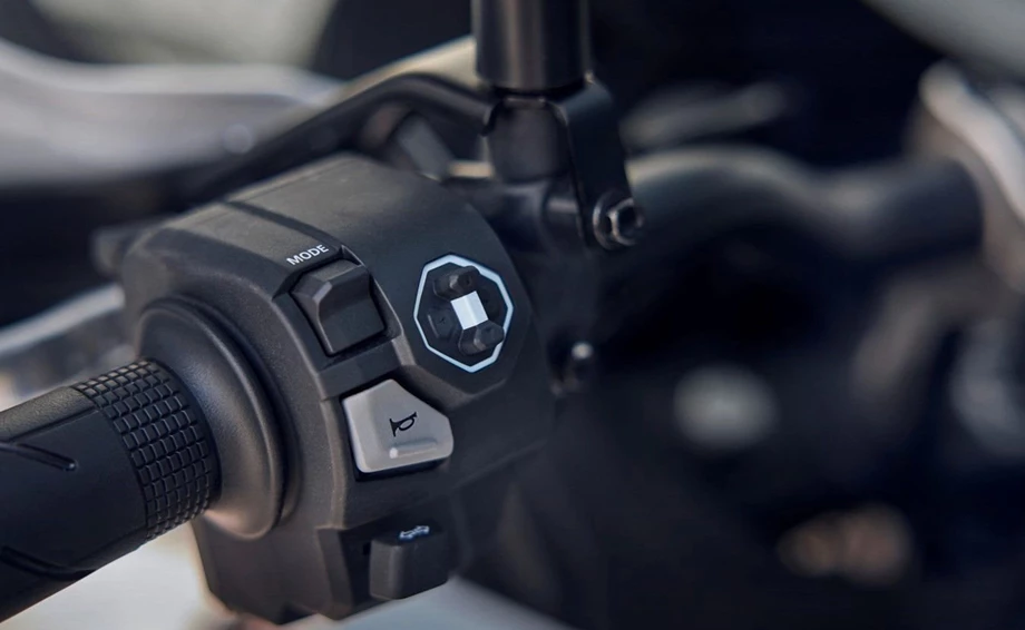 Angebot Honda XL750 Transalp Bild 6: Angebot Honda XL750 Transalp