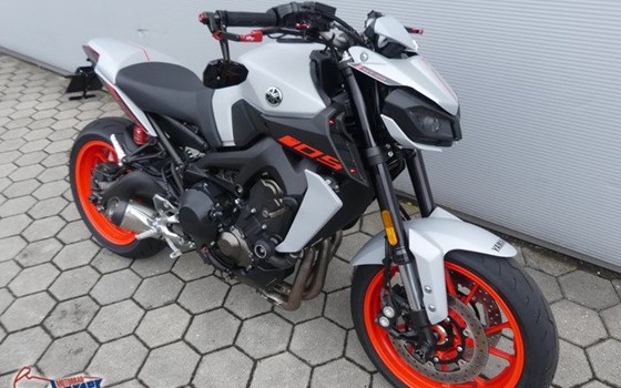 Gebrauchtmotorrad Yamaha MT-09 - Bild 2