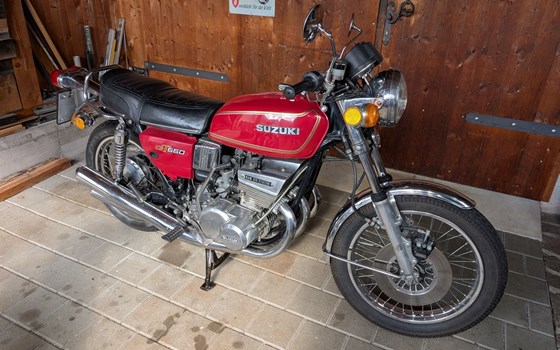 Gebrauchtmotorrad Suzuki GT 550 - Bild 1 Gebrauchtmotorrad Suzuki GT 550 - Bild 1