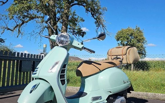Gebrauchtmotorrad Vespa 125 - Bild 1 Gebrauchtmotorrad Vespa 125 - Bild 1