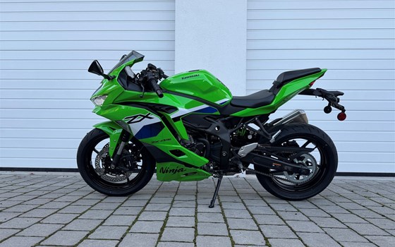 Neufahrzeug Kawasaki Ninja ZX-4RR - Bild 4