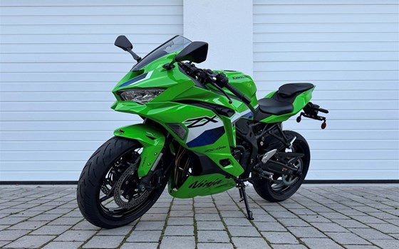 Neufahrzeug Kawasaki Ninja ZX-4RR - Bild 3