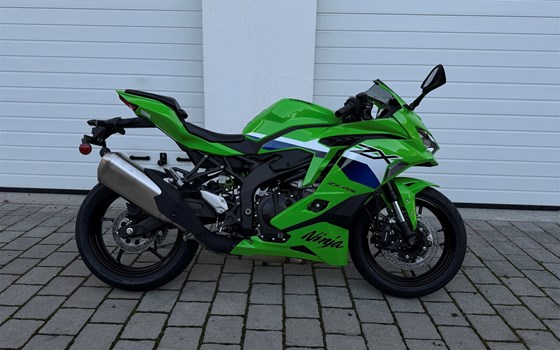 Neufahrzeug Kawasaki Ninja ZX-4RR - Bild 2