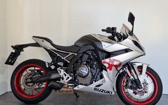 Gebrauchtmotorrad Suzuki GSX-8R - Bild 3 Gebrauchtmotorrad Suzuki GSX-8R - Bild 3