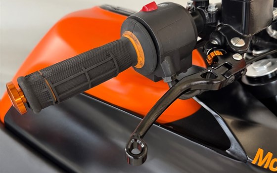 Gebrauchtmotorrad KTM 125 Duke - Bild 8 Gebrauchtmotorrad KTM 125 Duke - Bild 8