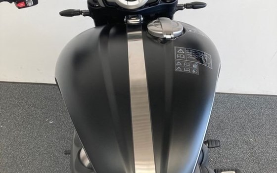 Gebrauchtmotorrad Triumph Rocket 3 Storm GT - Bild 12 Gebrauchtmotorrad Triumph Rocket 3 Storm GT - Bild 12