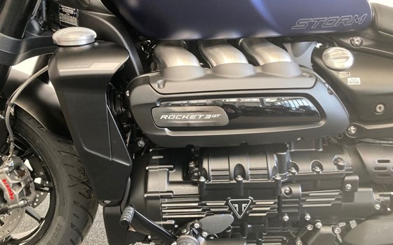 Gebrauchtmotorrad Triumph Rocket 3 Storm GT - Bild 3 Gebrauchtmotorrad Triumph Rocket 3 Storm GT - Bild 3