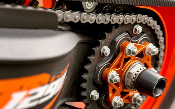Gebrauchtmotorrad KTM 1290 Super Duke R - Bild 12 Gebrauchtmotorrad KTM 1290 Super Duke R - Bild 12