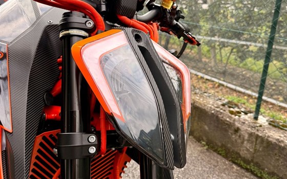 Gebrauchtmotorrad KTM 1290 Super Duke R - Bild 15 Gebrauchtmotorrad KTM 1290 Super Duke R - Bild 15