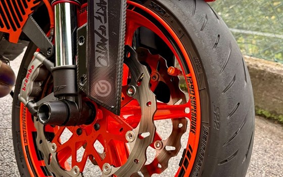 Gebrauchtmotorrad KTM 1290 Super Duke R - Bild 18 Gebrauchtmotorrad KTM 1290 Super Duke R - Bild 18