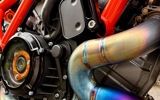 Gebrauchtmotorrad KTM 1290 Super Duke R - Bild 4 Gebrauchtmotorrad KTM 1290 Super Duke R - Bild 4