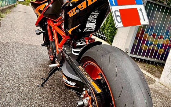 Gebrauchtmotorrad KTM 1290 Super Duke R - Bild 6 Gebrauchtmotorrad KTM 1290 Super Duke R - Bild 6
