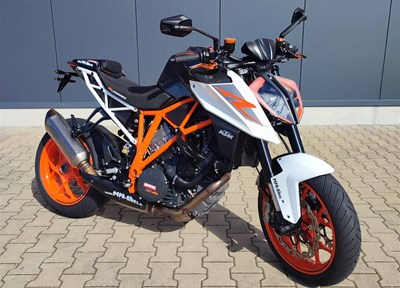 GEBRAUCHTFAHRZEUG KTM 1290 Super Duke R