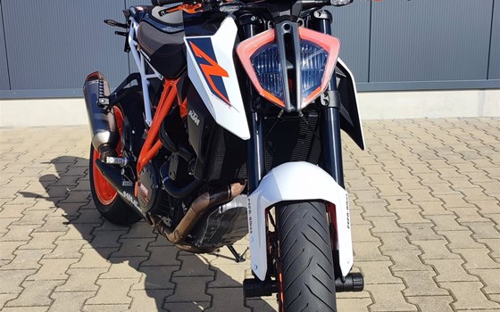 Gebrauchtmotorrad KTM 1290 Super Duke R - Bild 4