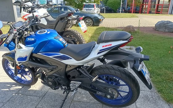 Gebrauchtmotorrad Suzuki GSX-S125 - Bild 4