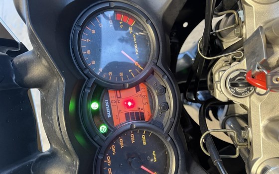 Gebrauchtmotorrad Suzuki V-Strom 650 - Bild 2 Gebrauchtmotorrad Suzuki V-Strom 650 - Bild 2
