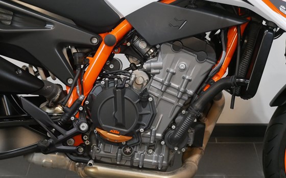 Gebrauchtmotorrad KTM 890 Duke R - Bild 8