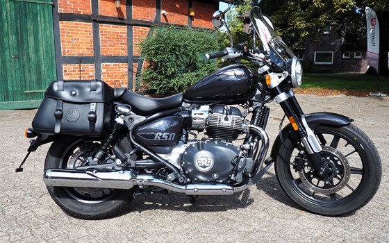 Gebrauchtmotorrad Royal Enfield Super Meteor 650 - Bild 2