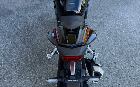 Gebrauchtmotorrad Honda CB750 Hornet - Bild 4 Gebrauchtmotorrad Honda CB750 Hornet - Bild 4