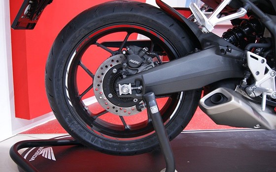 Gebrauchtmotorrad Honda CBR650R - Bild 4 Gebrauchtmotorrad Honda CBR650R - Bild 4