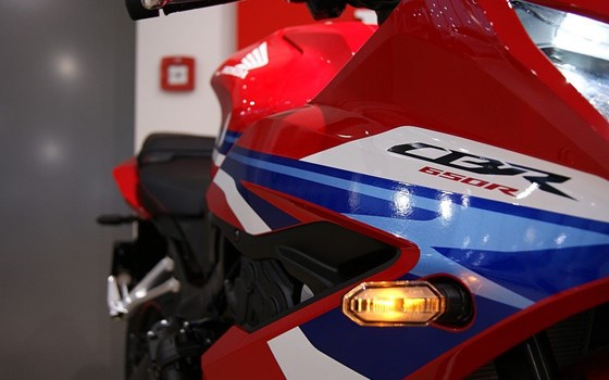 Gebrauchtmotorrad Honda CBR650R - Bild 5 Gebrauchtmotorrad Honda CBR650R - Bild 5