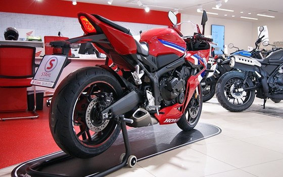Gebrauchtmotorrad Honda CBR650R - Bild 9 Gebrauchtmotorrad Honda CBR650R - Bild 9