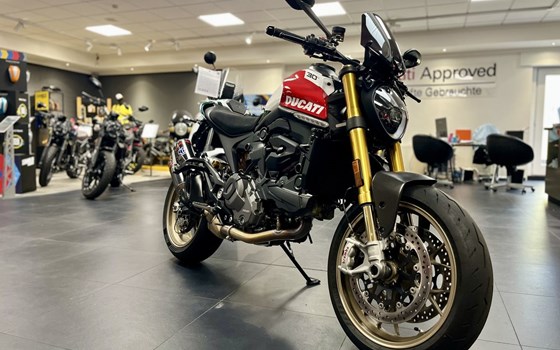 Gebrauchtmotorrad Ducati Monster 30° Anniversario - Bild 3