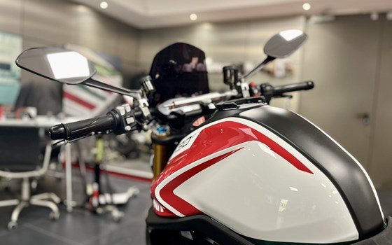 Gebrauchtmotorrad Ducati Monster 30° Anniversario - Bild 8