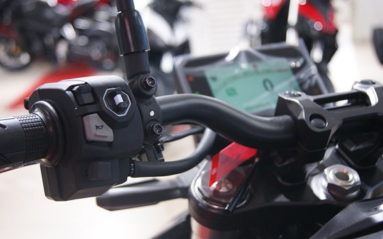 Gebrauchtmotorrad Honda CB1000 Hornet - Bild 11