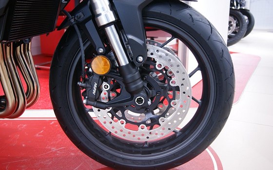 Gebrauchtmotorrad Honda CB1000 Hornet - Bild 6 Gebrauchtmotorrad Honda CB1000 Hornet - Bild 6