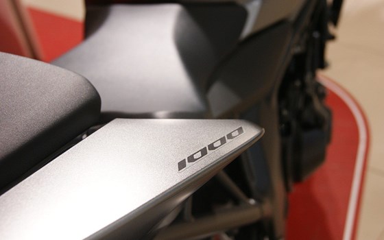 Gebrauchtmotorrad Honda CB1000 Hornet - Bild 9