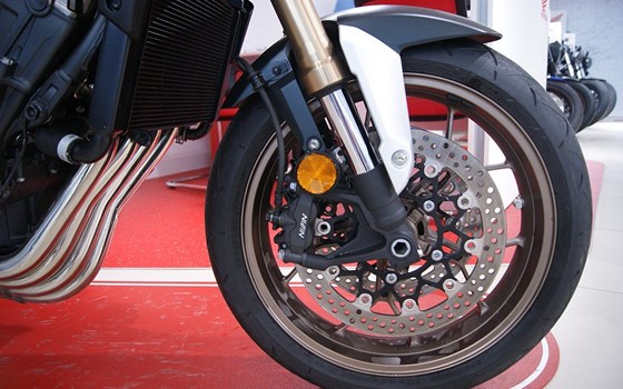 Gebrauchtmotorrad Honda CB650R E-Clutch - Bild 2